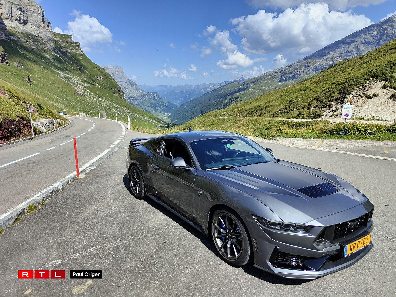 "Dream Road Trip" Review of the Steeda Q767 Dark Horse by RTL Luxembourg